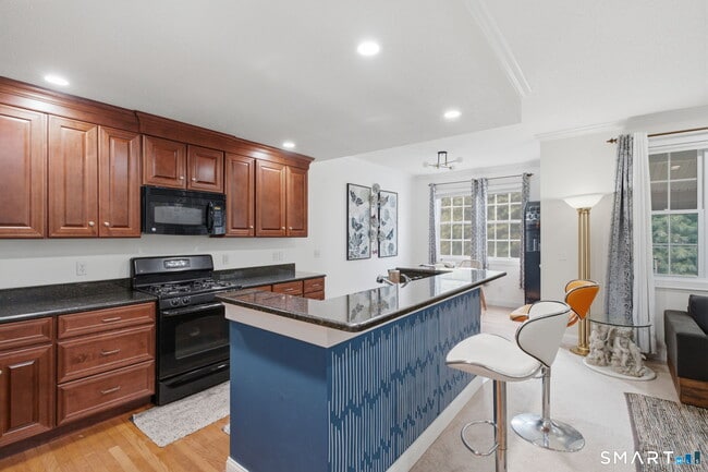 Building Photo - 7 Bridlewood
