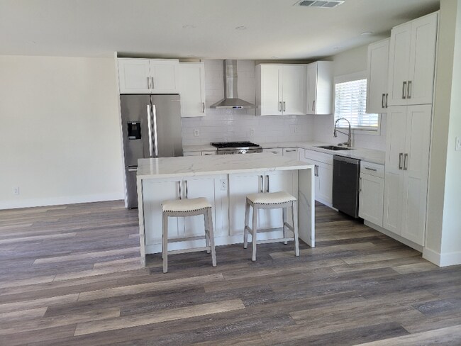 Building Photo - 18271 Roberta Cir