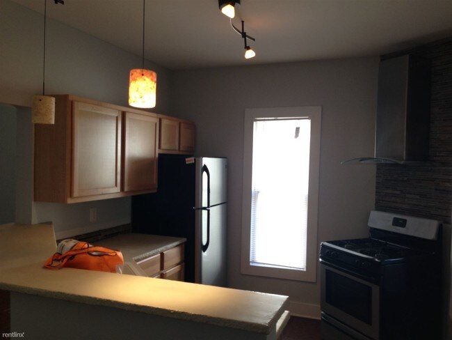Building Photo - 3 br, 2 bath House - 1410 Sigsbee St SE