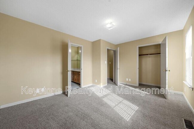 Building Photo - 3252 Tower Dr