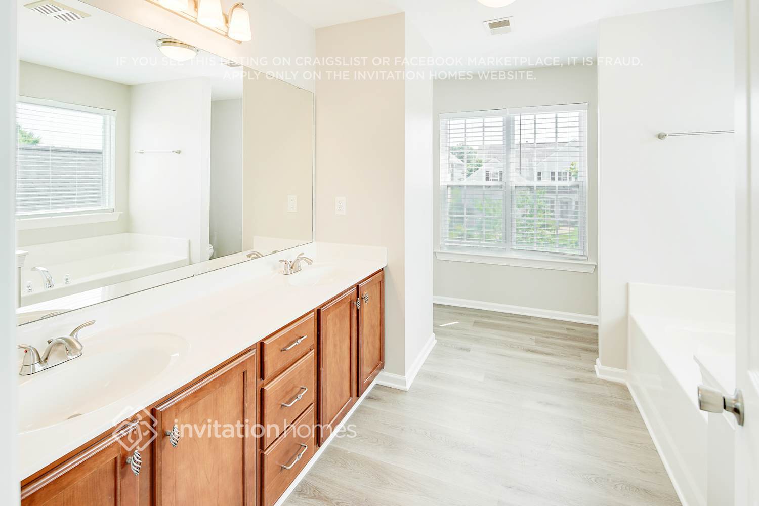 Building Photo - 9677 Ravenscroft Ln NW