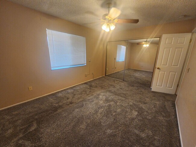 Building Photo - 71996 El Paseo Dr