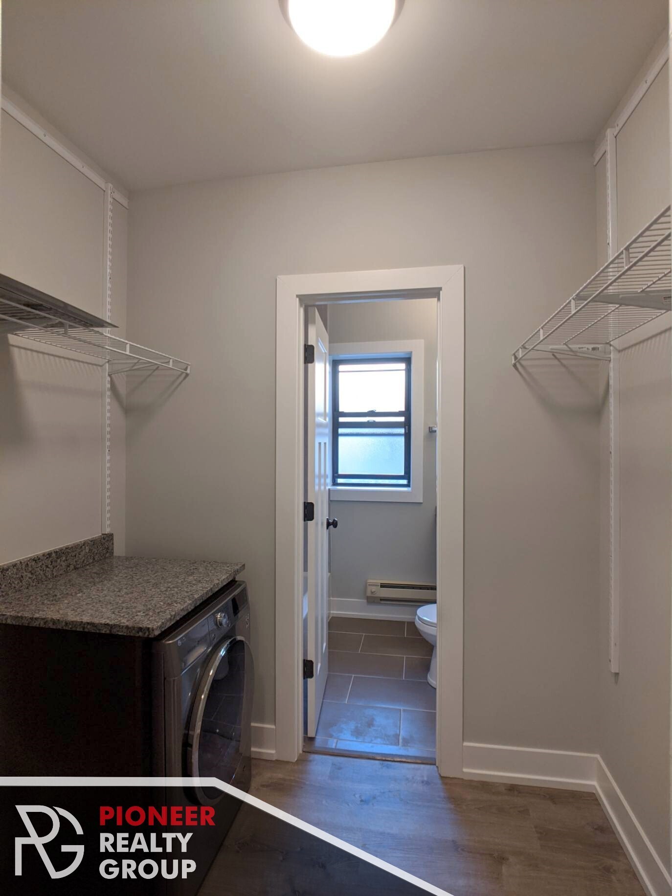 Building Photo - 711 W Brompton Ave