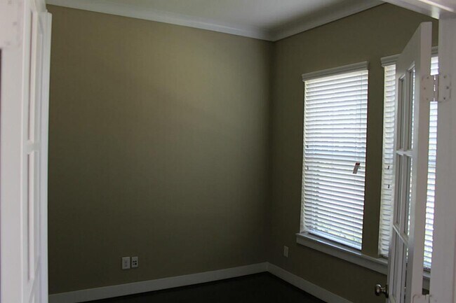 Building Photo - 18139 Moonlit River Dr