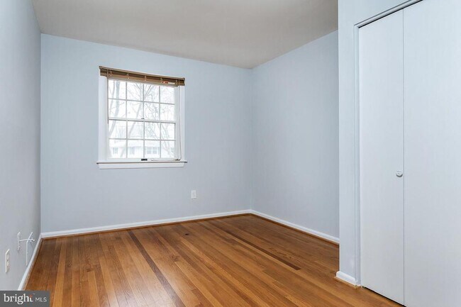 Building Photo - 409 Orleans Cir SW