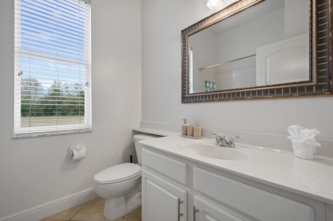 Building Photo - 511 Prestwick Dr