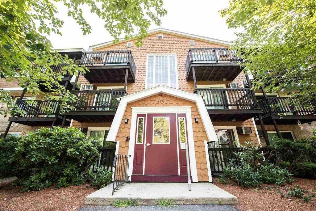 Front of the building - 310 Brook Village Rd