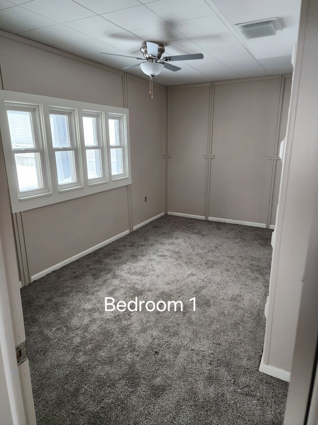 Building Photo - 134 E South St