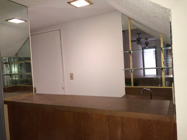 Bar - 49 Rising Hill Rd