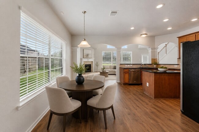 Building Photo - 21915 Sunvolt Ct