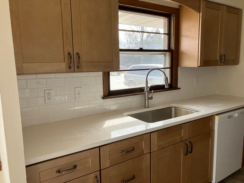 Building Photo - 3984 Owen Center Rd