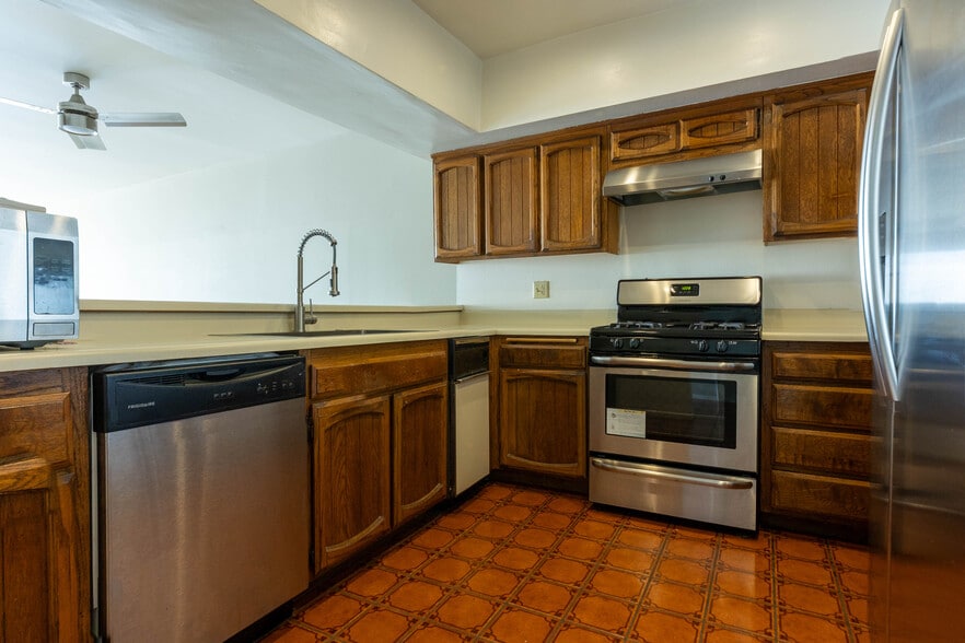 Building Photo - 5125 Harold Way