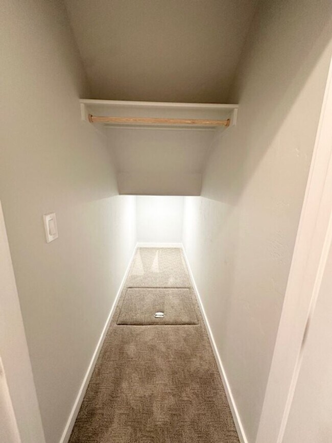 Building Photo - Prioritize comfortable living in this CBH home built in 2024!