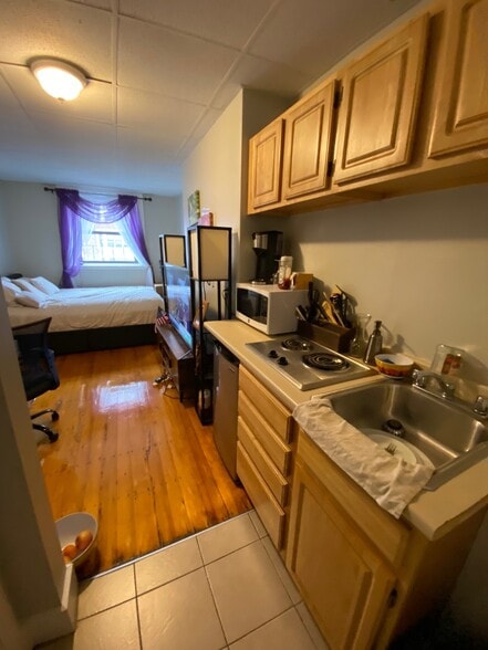 Building Photo - 505 Beacon St