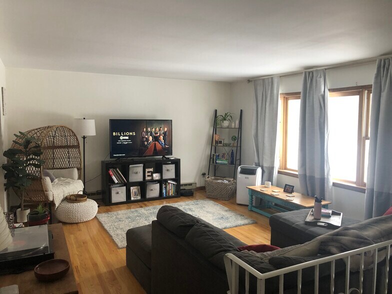 Building Photo - 27 Ashdown Rd