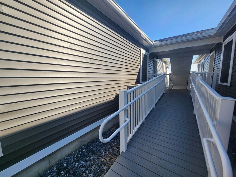 Building Photo - 82 Ivan Dr