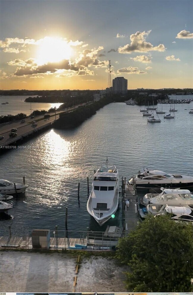 Building Photo - 7904 West Dr