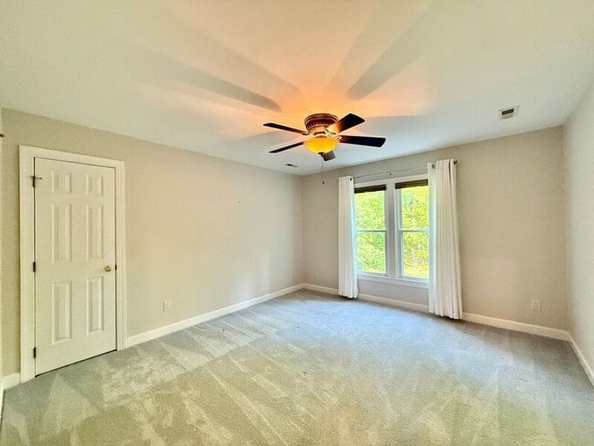 Building Photo - 9412 Springdale Dr