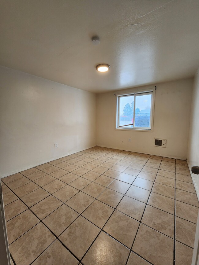 Building Photo - B-Cozy Villa Apartments