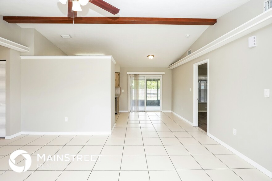 Building Photo - 548 Winer Ave SW