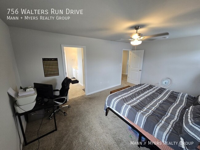 Building Photo - 756 Walters Run Dr