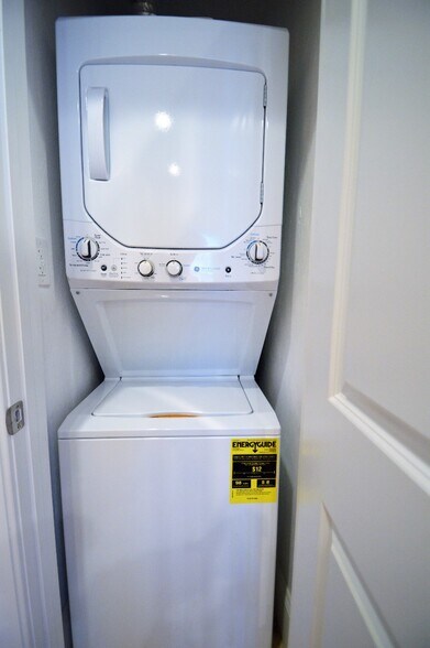 Building Photo - 78 Browne St