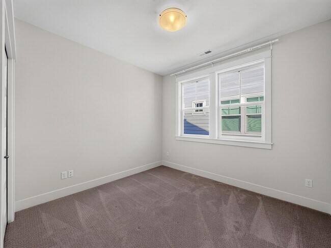 Building Photo - 21238 80th Ave W