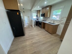 Building Photo - 1216 S 1100 E