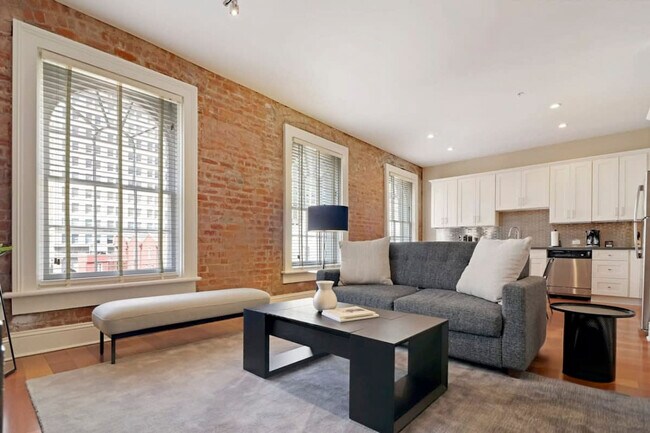 Primary Photo - 822 Perdido St