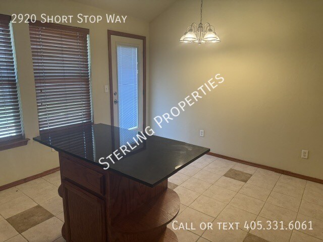 Building Photo - 2920 Short Stop Way