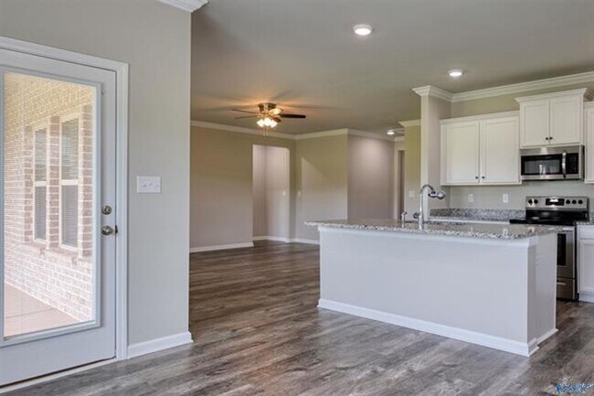 Building Photo - 124 Oak Fletcher Dr