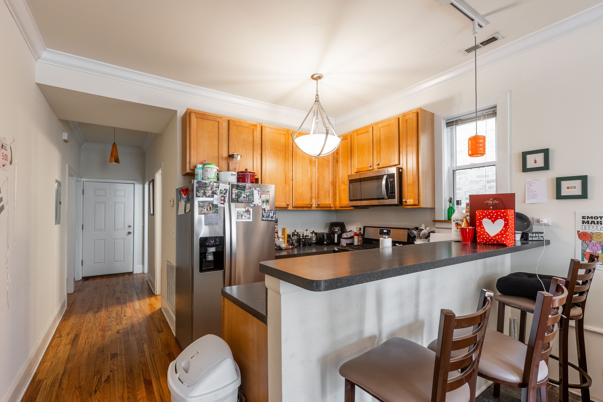 Building Photo - 1314 W Roscoe St