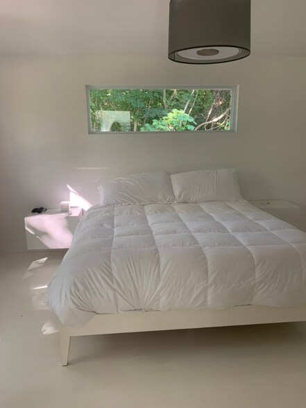 Building Photo - 1 US-1