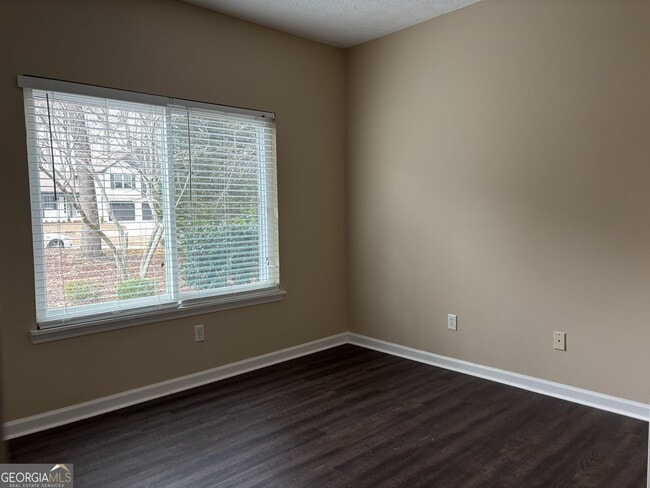 Building Photo - 3410 Camens Ct NE