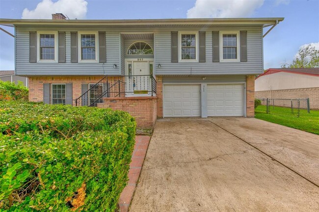 Building Photo - 263 E Castle Harbour Dr