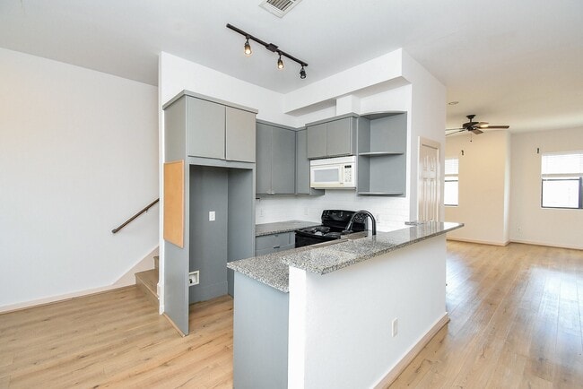 Building Photo - 4106 McKinney St