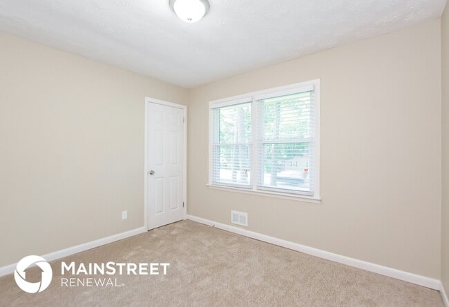 Building Photo - 418 Smyrna Powder Springs Rd SW