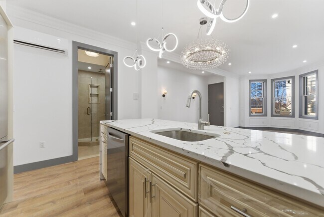 Building Photo - 821 18th St