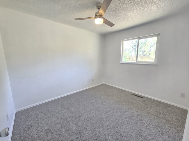 Building Photo - 4566 Adieu Cir
