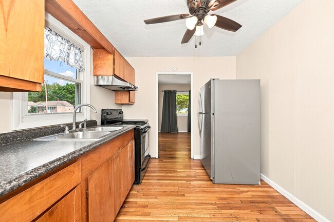 Building Photo - 619 Mavor St