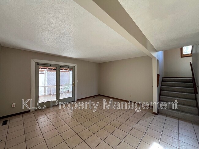 Building Photo - 1341 Stewart St