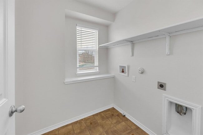 Building Photo - 150 Jasmine Cove