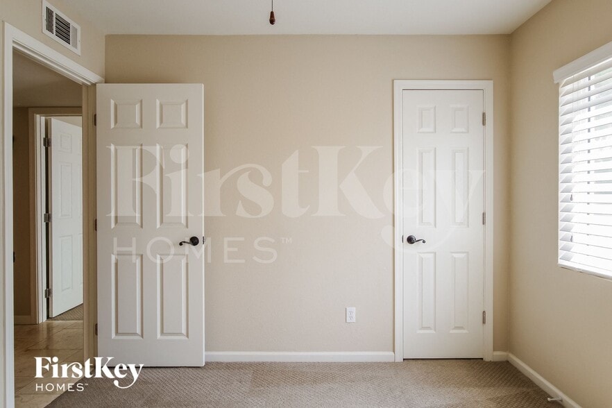 Building Photo - 4134 E Campo Bello Dr