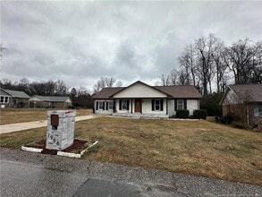 Building Photo - 1986 Christopher Way