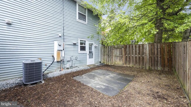 Building Photo - 4389 Pembrook Village Dr