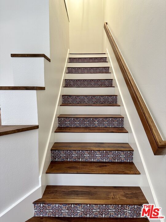 Building Photo - 4240 Lost Hills Rd