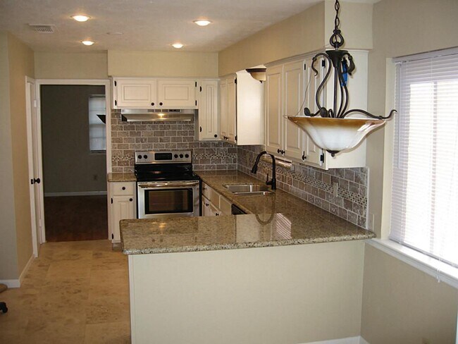 Building Photo - 15523 Bowsprit Ln