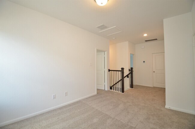 Building Photo - 5631 Pearl Vis Dr