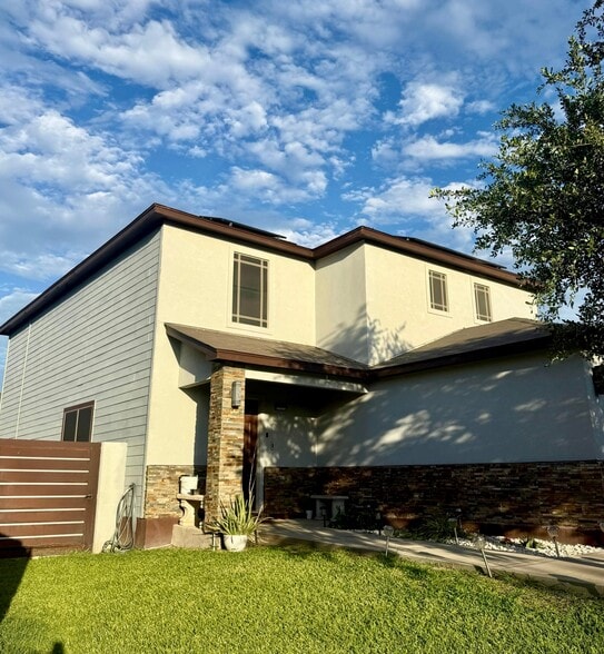 Building Photo - 409 Pargo Dr