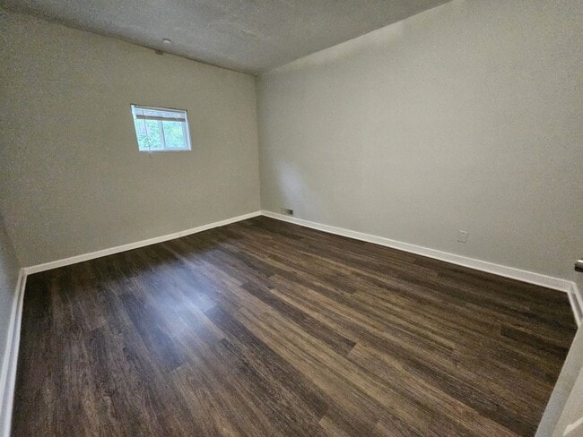 Building Photo - 6602 Lennington Dr